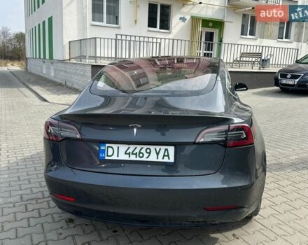 Серый Тесла Модель 3, объемом двигателя 0 л и пробегом 140 тыс. км за 15600 $, фото 3 на Automoto.ua