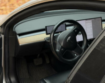 Серый Тесла Модель 3, объемом двигателя 0 л и пробегом 160 тыс. км за 17300 $, фото 7 на Automoto.ua