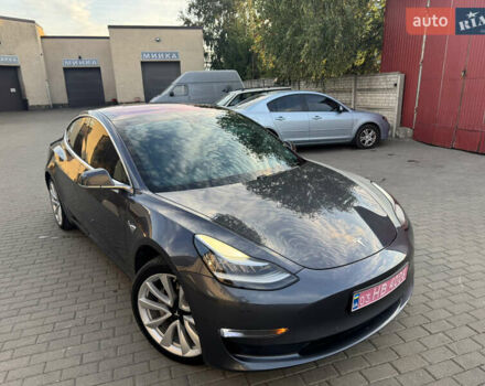 Серый Тесла Модель 3, объемом двигателя 0 л и пробегом 155 тыс. км за 13900 $, фото 1 на Automoto.ua