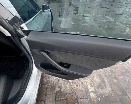 Сірий Тесла Модель 3, об'ємом двигуна 0 л та пробігом 117 тис. км за 16500 $, фото 20 на Automoto.ua