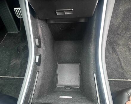 Сірий Тесла Модель 3, об'ємом двигуна 0 л та пробігом 117 тис. км за 16500 $, фото 15 на Automoto.ua