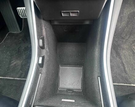 Сірий Тесла Модель 3, об'ємом двигуна 0 л та пробігом 117 тис. км за 16500 $, фото 18 на Automoto.ua