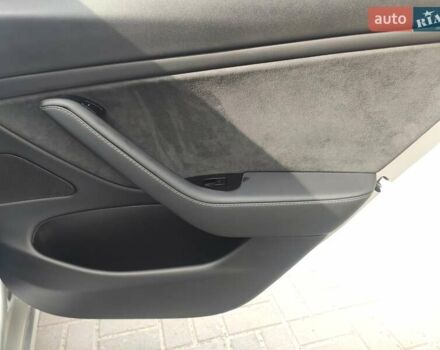 Сірий Тесла Модель 3, об'ємом двигуна 0 л та пробігом 168 тис. км за 16399 $, фото 45 на Automoto.ua