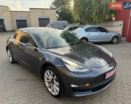Серый Тесла Модель 3, объемом двигателя 0 л и пробегом 155 тыс. км за 13900 $, фото 10 на Automoto.ua