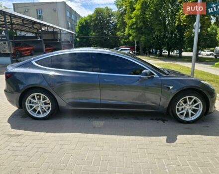 Серый Тесла Модель 3, объемом двигателя 0 л и пробегом 88 тыс. км за 15500 $, фото 3 на Automoto.ua