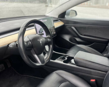 Серый Тесла Модель 3, объемом двигателя 0 л и пробегом 78 тыс. км за 17250 $, фото 14 на Automoto.ua
