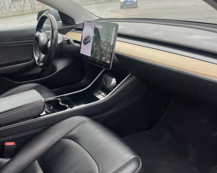 Серый Тесла Модель 3, объемом двигателя 0 л и пробегом 78 тыс. км за 17250 $, фото 13 на Automoto.ua