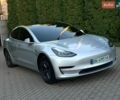 Серый Тесла Модель 3, объемом двигателя 0 л и пробегом 145 тыс. км за 14999 $, фото 3 на Automoto.ua