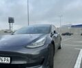 Серый Тесла Модель 3, объемом двигателя 0 л и пробегом 70 тыс. км за 26000 $, фото 1 на Automoto.ua