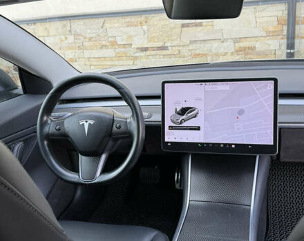 Серый Тесла Модель 3, объемом двигателя 0 л и пробегом 84 тыс. км за 17400 $, фото 25 на Automoto.ua