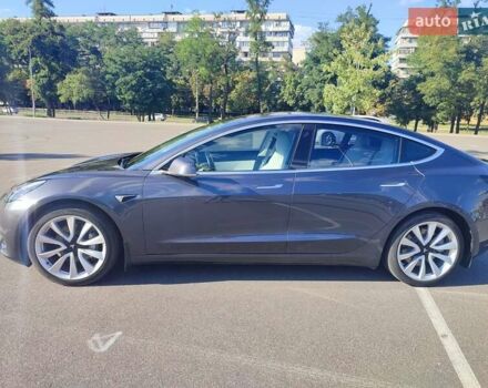 Серый Тесла Модель 3, объемом двигателя 0 л и пробегом 62 тыс. км за 16900 $, фото 6 на Automoto.ua