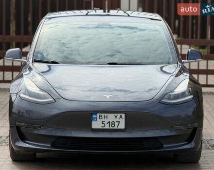 Серый Тесла Модель 3, объемом двигателя 0 л и пробегом 152 тыс. км за 16400 $, фото 4 на Automoto.ua
