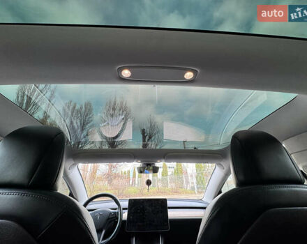 Серый Тесла Модель 3, объемом двигателя 0 л и пробегом 270 тыс. км за 14700 $, фото 12 на Automoto.ua