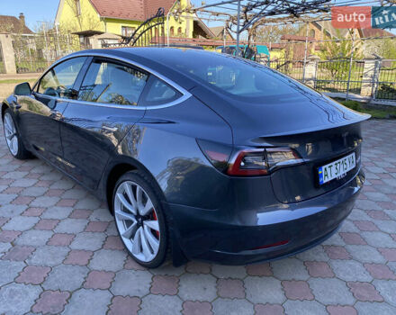 Серый Тесла Модель 3, объемом двигателя 0 л и пробегом 70 тыс. км за 20500 $, фото 10 на Automoto.ua