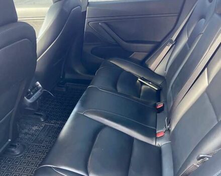 Серый Тесла Модель 3, объемом двигателя 0 л и пробегом 130 тыс. км за 17000 $, фото 11 на Automoto.ua