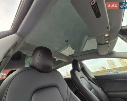 Сірий Тесла Модель 3, об'ємом двигуна 0 л та пробігом 98 тис. км за 19999 $, фото 24 на Automoto.ua