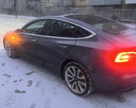 Серый Тесла Модель 3, объемом двигателя 0 л и пробегом 93 тыс. км за 17500 $, фото 4 на Automoto.ua