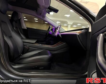 Сірий Тесла Модель 3, об'ємом двигуна 0.21 л та пробігом 76 тис. км за 19900 $, фото 7 на Automoto.ua