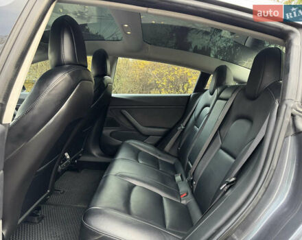 Серый Тесла Модель 3, объемом двигателя 0 л и пробегом 270 тыс. км за 14700 $, фото 14 на Automoto.ua