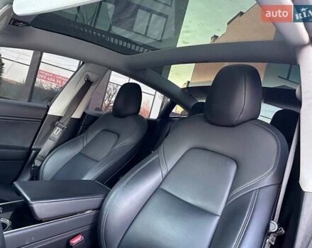 Серый Тесла Модель 3, объемом двигателя 0 л и пробегом 118 тыс. км за 15000 $, фото 6 на Automoto.ua