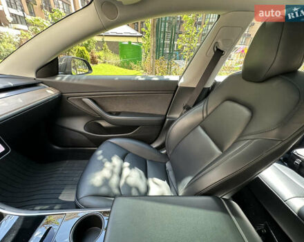 Серый Тесла Модель 3, объемом двигателя 0 л и пробегом 90 тыс. км за 17600 $, фото 34 на Automoto.ua