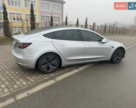Сірий Тесла Модель 3, об'ємом двигуна 0 л та пробігом 165 тис. км за 16400 $, фото 3 на Automoto.ua