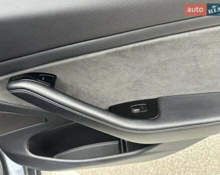 Сірий Тесла Модель 3, об'ємом двигуна 0 л та пробігом 150 тис. км за 13999 $, фото 22 на Automoto.ua