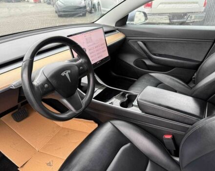 Сірий Тесла Модель 3, об'ємом двигуна 0 л та пробігом 170 тис. км за 12900 $, фото 5 на Automoto.ua