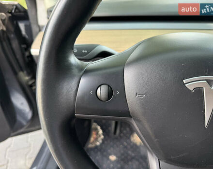 Тесла Модель 3 2018 в Киеве на Automoto.ua Серый Тесла Модель 3, объемом двигателя 0 л и пробегом 82 тыс. км за 18499 $, фото 16 на Automoto.ua