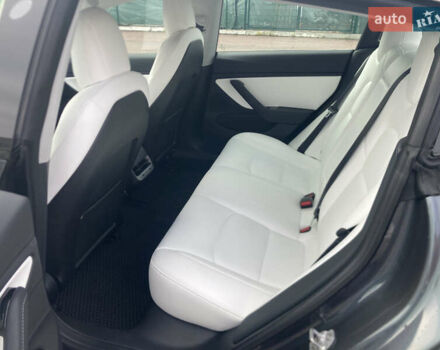 Серый Тесла Модель 3, объемом двигателя 0 л и пробегом 64 тыс. км за 16490 $, фото 13 на Automoto.ua