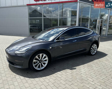 Серый Тесла Модель 3, объемом двигателя 0 л и пробегом 103 тыс. км за 17500 $, фото 3 на Automoto.ua