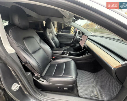 Сірий Тесла Модель 3, об'ємом двигуна 0 л та пробігом 150 тис. км за 13999 $, фото 30 на Automoto.ua