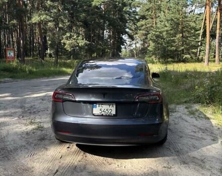 Серый Тесла Модель 3, объемом двигателя 0 л и пробегом 125 тыс. км за 17000 $, фото 13 на Automoto.ua