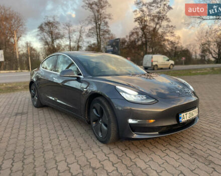 Сірий Тесла Модель 3, об'ємом двигуна 0 л та пробігом 122 тис. км за 17500 $, фото 1 на Automoto.ua