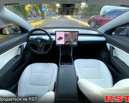 Серый Тесла Модель 3, объемом двигателя 0.28 л и пробегом 130 тыс. км за 21000 $, фото 8 на Automoto.ua