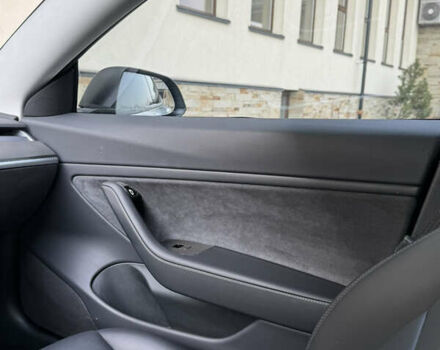 Серый Тесла Модель 3, объемом двигателя 0 л и пробегом 84 тыс. км за 17400 $, фото 39 на Automoto.ua