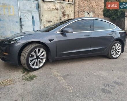 Сірий Тесла Модель 3, об'ємом двигуна 0 л та пробігом 128 тис. км за 20000 $, фото 2 на Automoto.ua