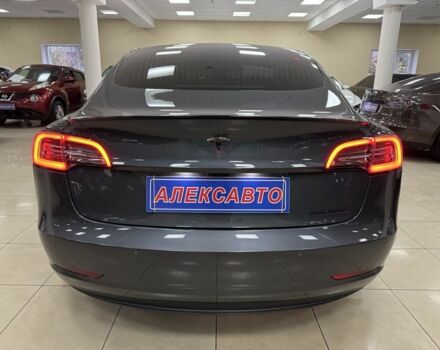 Сірий Тесла Модель 3, об'ємом двигуна 0 л та пробігом 76 тис. км за 19900 $, фото 5 на Automoto.ua