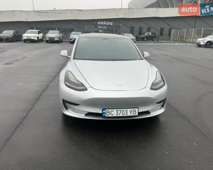 Сірий Тесла Модель 3, об'ємом двигуна 0 л та пробігом 163 тис. км за 16400 $, фото 2 на Automoto.ua