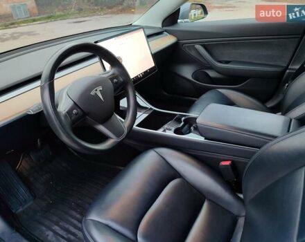 Сірий Тесла Модель 3, об'ємом двигуна 0 л та пробігом 188 тис. км за 15900 $, фото 10 на Automoto.ua