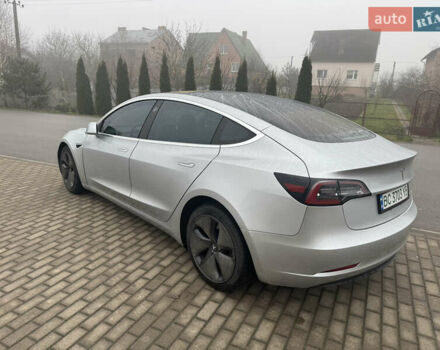 Сірий Тесла Модель 3, об'ємом двигуна 0 л та пробігом 165 тис. км за 16400 $, фото 6 на Automoto.ua