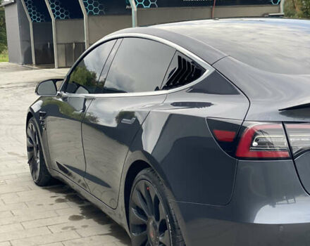 Тесла Модель 3 2018 в Надворной на Automoto.ua Серый Тесла Модель 3, объемом двигателя 0 л и пробегом 120 тыс. км за 19200 $, фото 14 на Automoto.ua