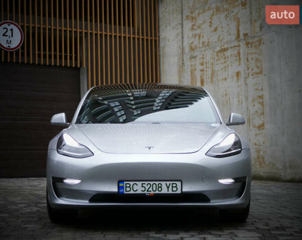 Серый Тесла Модель 3, объемом двигателя 0 л и пробегом 119 тыс. км за 18300 $, фото 4 на Automoto.ua