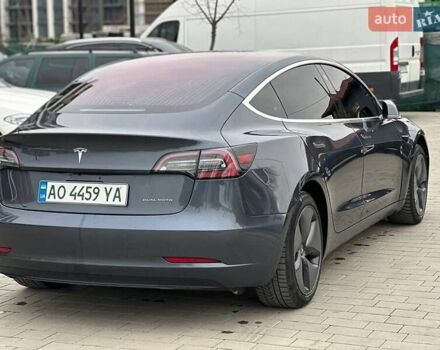 Серый Тесла Модель 3, объемом двигателя 0 л и пробегом 118 тыс. км за 15000 $, фото 2 на Automoto.ua