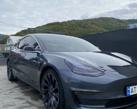 Тесла Модель 3 2018 в Надворной на Automoto.ua Серый Тесла Модель 3, объемом двигателя 0 л и пробегом 120 тыс. км за 19200 $, фото 4 на Automoto.ua