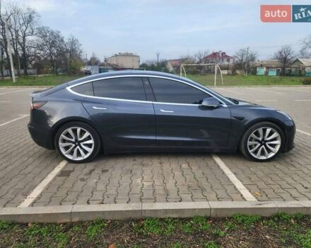 Серый Тесла Модель 3, объемом двигателя 0 л и пробегом 282 тыс. км за 16300 $, фото 5 на Automoto.ua