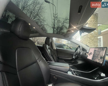 Серый Тесла Модель 3, объемом двигателя 0 л и пробегом 235 тыс. км за 14200 $, фото 5 на Automoto.ua