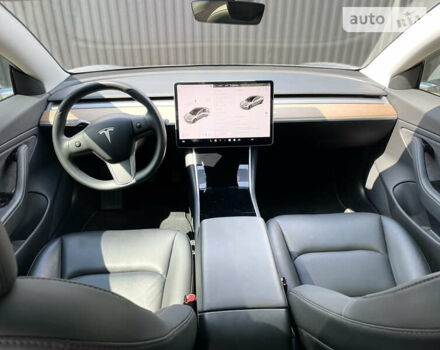 Серый Тесла Модель 3, объемом двигателя 0 л и пробегом 20 тыс. км за 23500 $, фото 15 на Automoto.ua