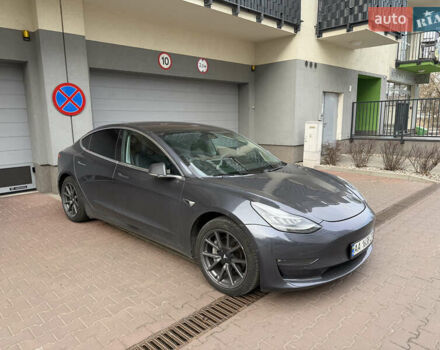 Сірий Тесла Модель 3, об'ємом двигуна 0 л та пробігом 184 тис. км за 16500 $, фото 3 на Automoto.ua