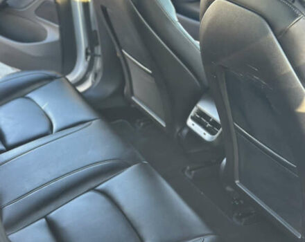 Серый Тесла Модель 3, объемом двигателя 0 л и пробегом 71 тыс. км за 17400 $, фото 24 на Automoto.ua